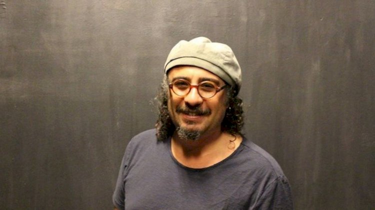 Koronavirüs: Pandemiyle birlikte zor günler yaşayan özel tiyatrolar ne istiyor?