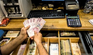 Dış politikadaki gerilim dövizi tırmandırıyor