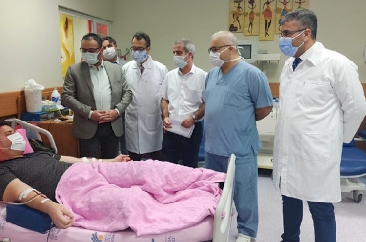 Kızılay Kan Merkezi Müdürünün kök hücre bağışı kanser hastasına umut oldu