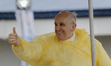 Papa'nın Instagram hesabından bir mankenin müstehcen fotoğrafı beğenildi, Vatikan soruşturma açtı
