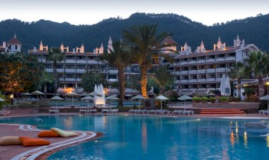 ŞEHİRDEN UZAK KIŞ EVİNİZ MARTI RESORT’TA