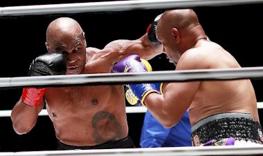 Mike Tyson 54 yaşında gösteri maçıyla ringlere döndü