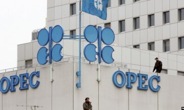 OPEC ve Rusya’dan Üretimde Sınırlı Artış Kararı