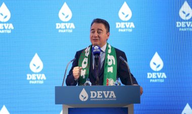ALİ BABACAN: ‘Hem yönetemiyorlar hem de halkımızın onuruyla oynuyorlar'