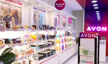 AVON YENİ MAĞAZASI İLE İZMİR’DE