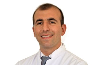 Siz Değil Ama Dirseğiniz Tenisçi Olabilir