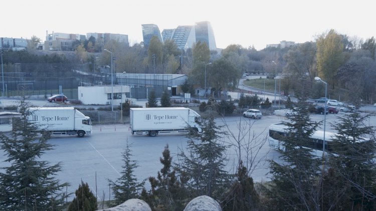 Ufak Bir Tebessüm İçin Yola Çıktılar