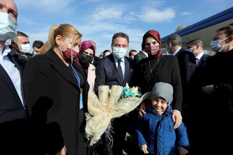 ALİ BABACAN MUŞ'TA: ‘BU ÜLKEYİ ÇETECİLERE BIRAKMAYACAĞIZ'