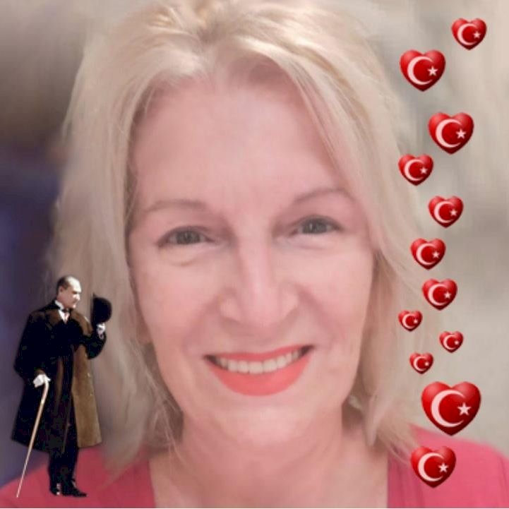 Türk Halk Ozanı Âşık Yaşar Reyhani 'yi özlemle anıyoruz.Allah rahmet eylesin.Amin.
