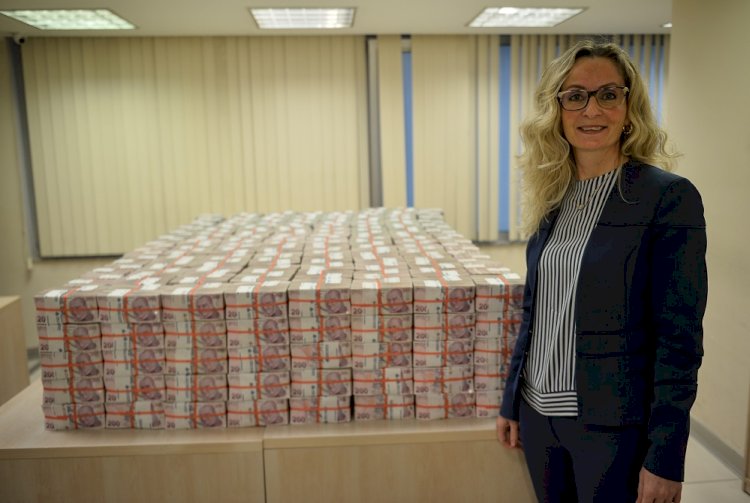 Milli Piyango tarihinin en büyük ikramiyesi sergilendi