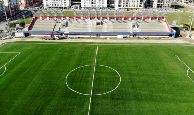 İBB SİLİVRİ MÜJDAT GÜRSÜ STADI’NI YENİLİYOR