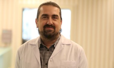 Yüz ifadesi azalması ve gevelemek Parkinson habercisi!