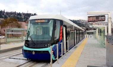 İSTANBULLULAR HALİÇ TRAMVAYINDAN ÇOK MEMNUN KALDI