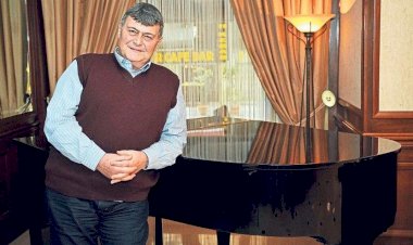 Bu kitap Özbeğen’in hayatını anlatıyor