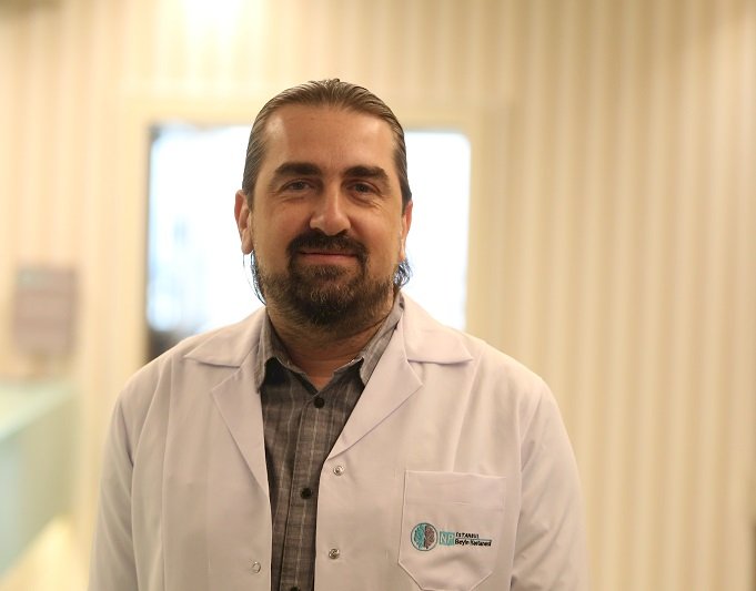 Yüz ifadesi azalması ve gevelemek Parkinson habercisi!