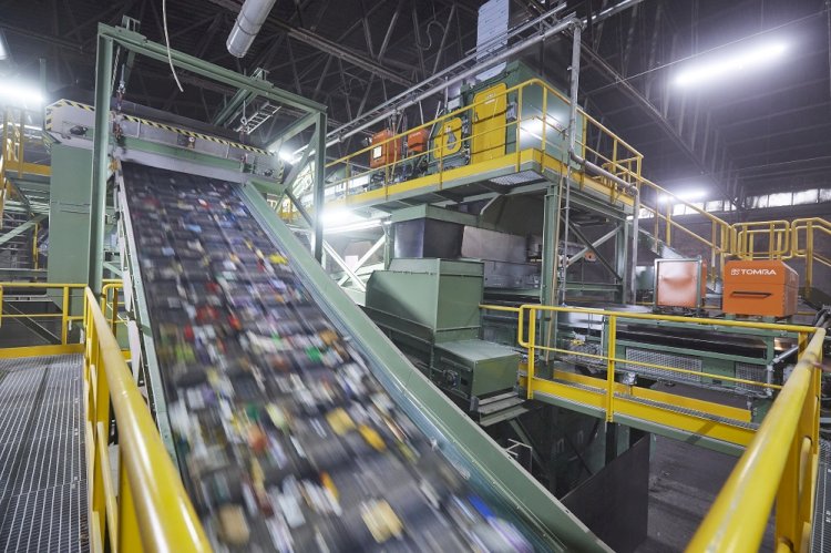 Tüketici kaynaklı plastik atık ayıklama ve gelişmiş mekanik geri dönüşüm tesisi