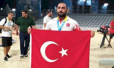 Milli güreşçi Ufuk Yılmaz dünya şampiyonu oldu