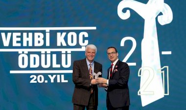 PROF. DR. HÜSEYİN VURAL 20. VEHBİ KOÇ ÖDÜLÜ’NÜN SAHİBİ OLDU