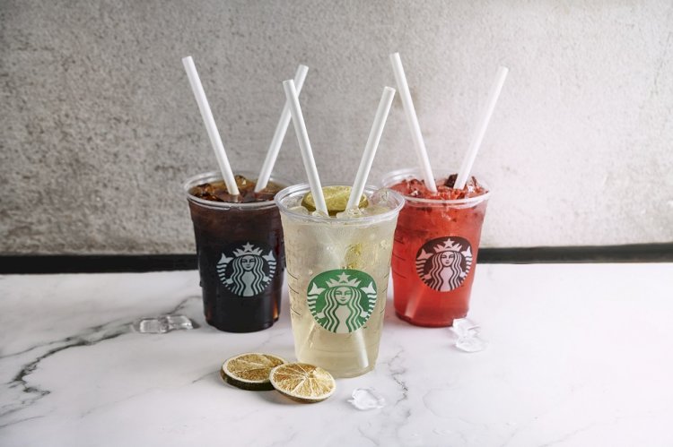 Starbucks’da artık sadece kâğıt pipet var!