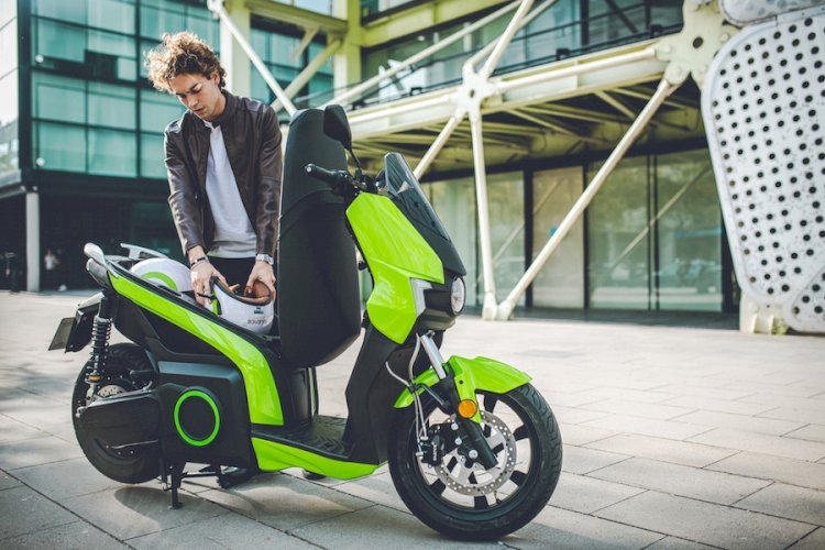 Geri Vites Özelliğine Sahip Elektrikli Scooter Markası Silence Türkiye’de Satışa Sunuldu!