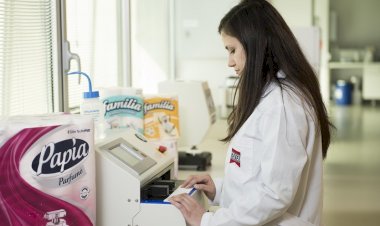 Hayat Kimya Ar-Ge çalışanlarının V’sı kadın