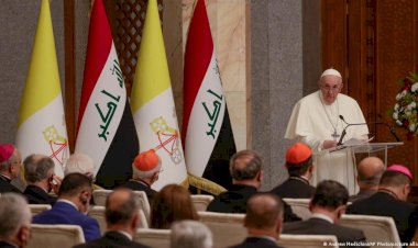 Papa'dan tarihi Irak ziyaretinde çağrı