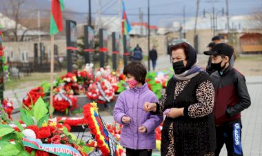 Azerbaycan halkı Nevruz'da şehitliklere koştu