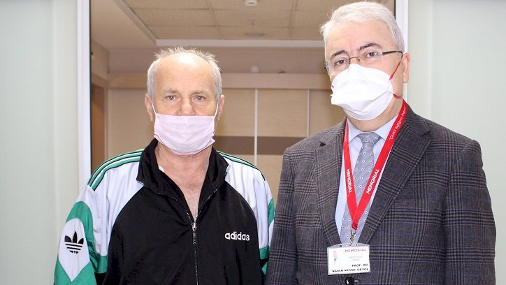 Hastalığı ve Ameliyat Kaygısı Bu Yöntemle Son Buldu