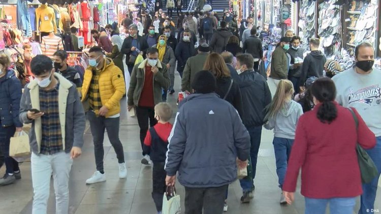 Hükümetin yumuşak karnı: Kongreler ve cenazeler