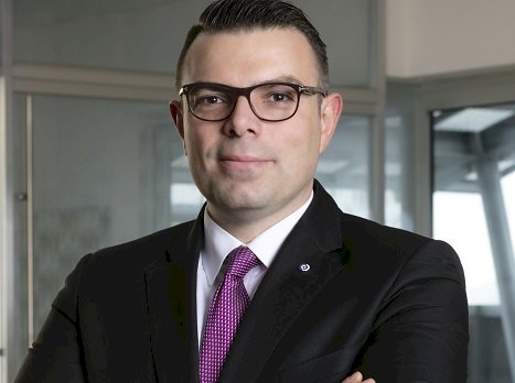 Abdi İbrahim’e ilaç sektöründe “yılın en itibarlı şirketi” ödülü