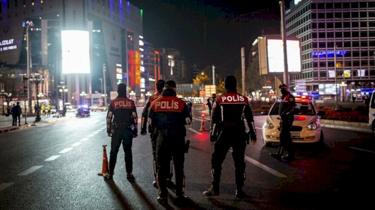 Hafta sonu sokağa çıkma yasağı var mı?