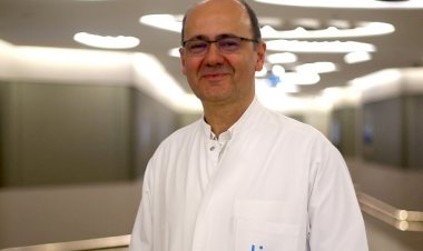 KOLON KANSERİ GENÇLERDE DE ALARM VERİYOR