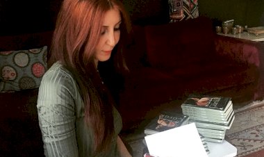 Çocukluk travmalarını reddederek düştüğü yerden kalkmaya çalışan kadının hikayesi
