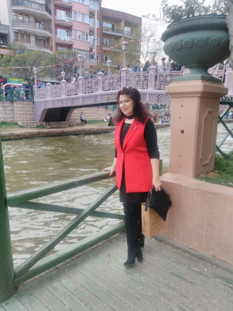 BEN VAZGEÇTİM SEVDAM DAN  _ SEN MUTLU OL SEVGİLİ .