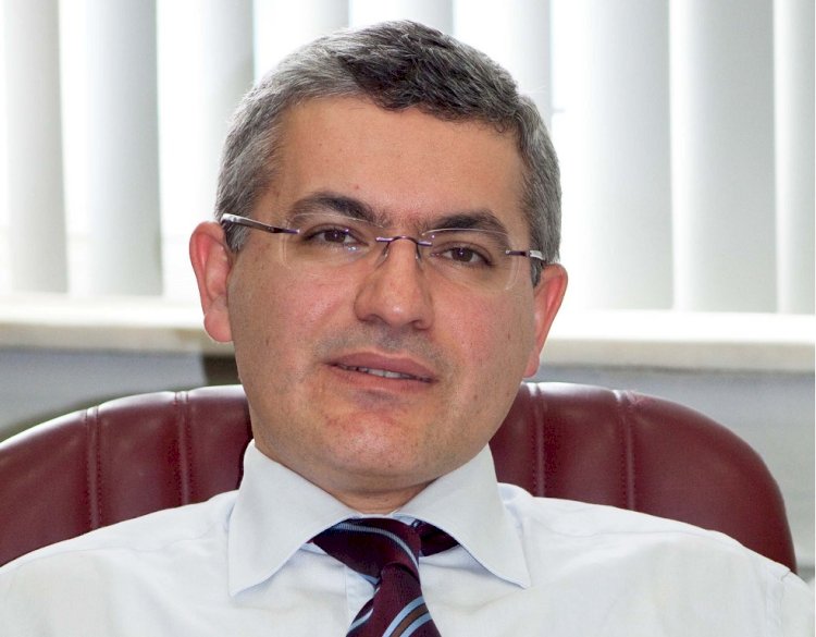 Prof. Dr. Raif Çakmur: “Parkinson hastalığında, hasta yakınlarına önemli görevler düşüyor!”