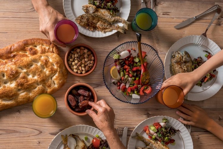 RAMAZAN AYINDA SAĞLIKLI BESLENMENİN İPUÇLARI