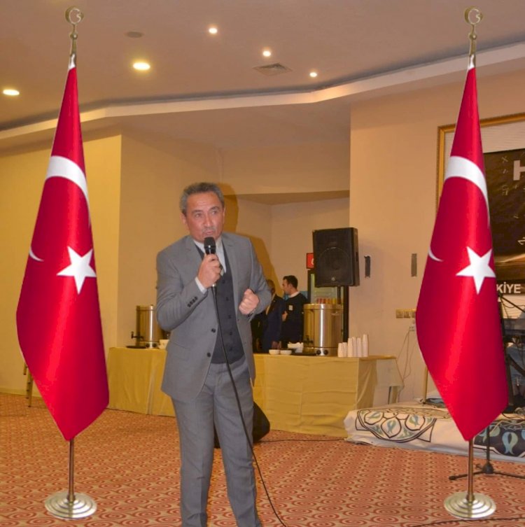 KISKANIR KADIN.