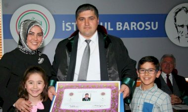 Öldürülen ağabeyinin cübbesini giyip 22 ay dedektif gibi iz sürdü