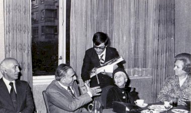 BİR IŞINSU, BİR ABLA ÇAĞRIŞIMLARI