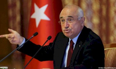 Cemil Çiçek DW Türkçe'ye konuştu: Savcılar gereğini yapmalı