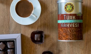 Türk Kahvesi ve Çikolata Online Sipariş ile Gönderildi
