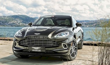 ASTON MARTIN’İN İLK ‘SUV’U ‘DBX’, YENİ RENKLERİYLE DE BÜYÜLEYECEK