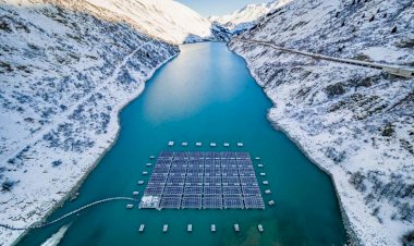 Dünyanın ilk yüksek rakımlı yüzen güneş enerjisi santralinde üretimin artırılması hedefleniyor