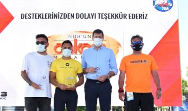 KADIKÖY’DE CADDE 10K SPOR FESTİVALİ RENKLİ GÖRÜNTÜLERE SAHNE OLDU