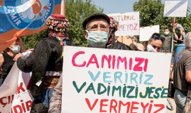 İzmir’in Orhanlı Köyünde Jeotermale Karşı Davullu Zurnalı Eylem Yapan Köylüler Toplantıyı Durdurdu
