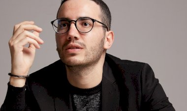 ARDA EREL YENİ KİTABI “KONUŞAMADIĞIMIZ NE VARSA”YA DAİR GÖRÜŞLERİNİ PAYLAŞTI
