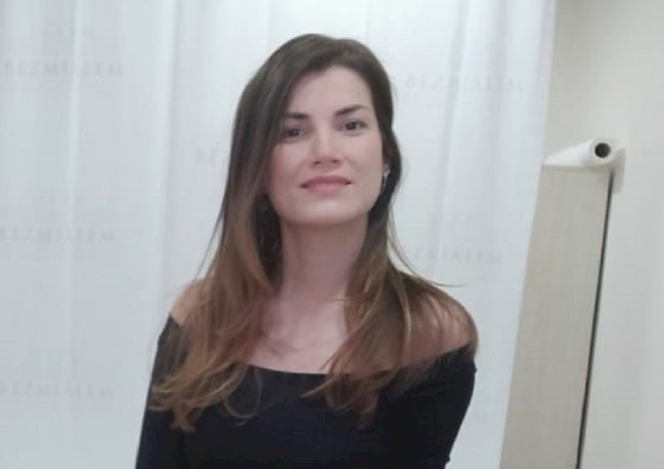 Doç. Dr. Fatma Pelin Özgen: "Geçmeyen Sivilcelere Dikkat,