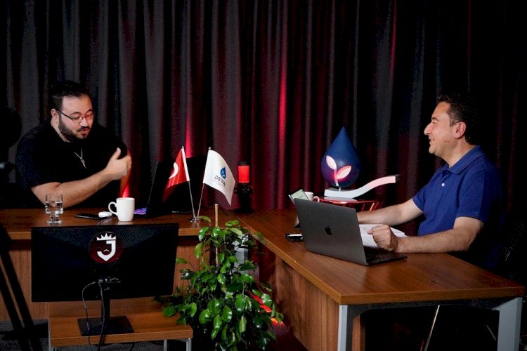 Babacan, Jahrein’e konuk oldu: ‘İşler düzeldiğinde beyin göçü dönecek’
