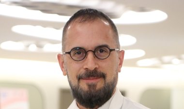 SES BOZUKLUĞU SES ESTETİĞİYLE TEDAVİ EDİLİYOR
