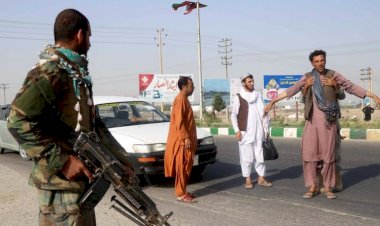 Taliban Afganistan'da bazı sınır kapılarını ele geçirdi